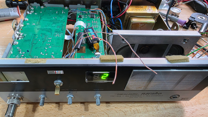 Realistic Navajo CB radio modernized with a Radioddity CB900 Pro wx band